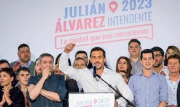 Julián Álvarez es uno de los cuatro candidatos de Unión por la Patria que busca ganar Lanús