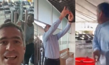 Un sacerdote tiró agua a sus fieles para que ingresaran desesperados a la parroquia