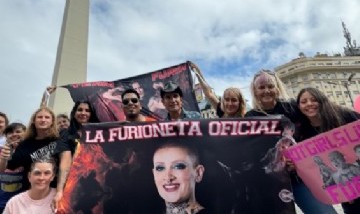 Fanáticos de Furia de Gran Hermano se juntaron a festejar su cumpleaños en el Obelisco