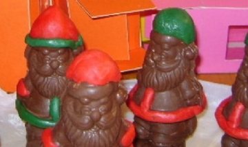 Compró un Papá Noel de chocolate y vino con sorpresa sexual