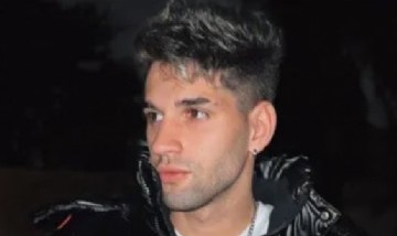 Lucca Bardelli, el ex de Julieta Poggio, apareció a los besos con un amigo y sorprendió