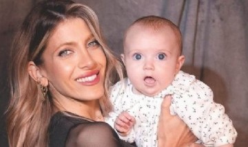 Cande Ruggeri aseguró estar colapsada por la maternidad: "Es un desafío heavy"