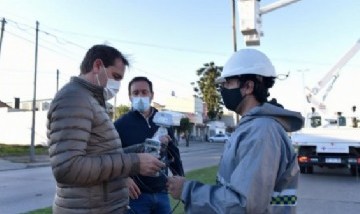 Garro avanza con la instalación de cámaras y luces LED como parte del Plan de Seguridad