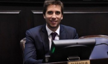 Santiago Passaglia recorrió obras en San Nicolás y compartió torta asada con los trabajadores
