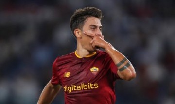 Dybala ingresó en el complemento y anotó un golazo, el único del partido, para el triunfo 1-0 que significó la clasificación a los cuartos de final del certamen.