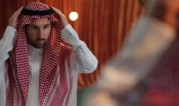 Modo árabe: Lionel Messi participó de una particular sesión de fotos usando turbantes