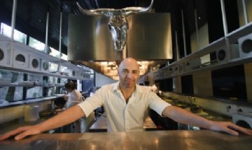 Martitegui habló de los rumores que lo relacionan sentimentalmente con el dueño de un restaurante