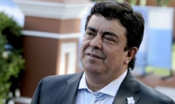 Junto a figuras del PJ, Fernando Espinoza asumió un nuevo mandato en La Matanza