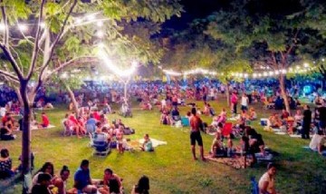 Rosario: Los picnics nocturnos vuelven a los parques para vivir en familia y con amigos