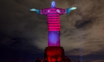 El Cristo Redentor se iluminó con la camiseta del Flamengo