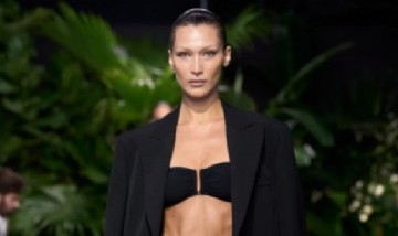 Los tops bandeau son la última tendencia de primavera: recomendaciones para usarlo