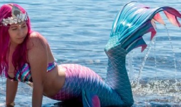 Una joven argentina sueña con ser una "sirena profesional" pero es brutalmente criticada
