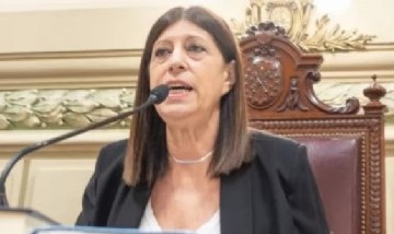 Clara García se convirtió en la primera mujer en presidir la Cámara de Diputados de Santa Fe