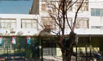 Una joven cortó con un cuchillo a su compañera a la salida del colegio en Ituzaingó