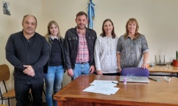 El Intendente Bouvier, firmó acuerdo para sostener en los parajes rurales del Distrito de Rojas, la Atención Primaria de la Salud