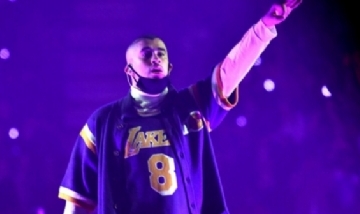 Bad Bunny homenajeó a Kobe Bryant con una canción