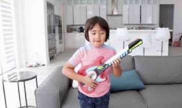 Viral: niño de 9 años se convierte en el youtuber más millonario por tercera vez