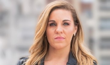 Una concejala de Rosario debutó como cantante y agradeció a quienes la impulsaron