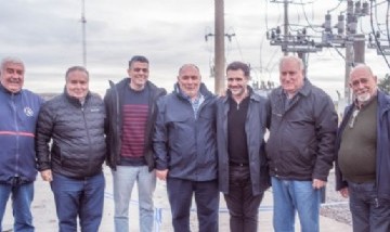 Axel Kicillof visitó Salto y anunció obras eléctricas, ampliación del Centro Universitario y la entrega de 281 escrituras