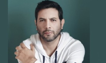 Sebastián Lasquera presenta su nuevo video simple: "No puedo arrancarte de mí"
