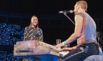 Tini Stoessel anunció el lanzamiento de una canción junto a Coldplay: "Qué bendición tan linda"