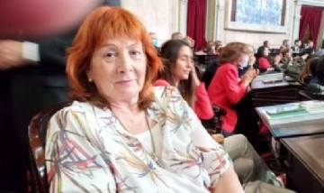 Una diputada no se dio cuenta que tenía el micrófono abierto y le dijo "salame" a Tetaz