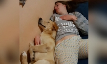 Azul y su dueña desde España.