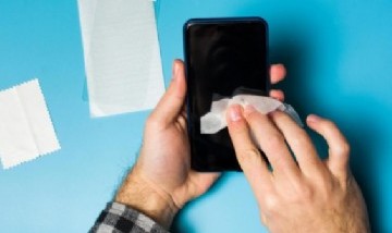 Cómo limpiar tu celular: consejos para eliminar suciedad de altavoces, puertos y pantalla