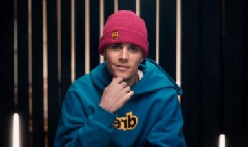 Justin Bieber grabó una canción navideña con médicos en una cruzada solidaria