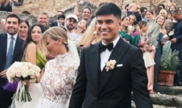 El Tucu Correa se casó con Chiara Casiraghi en Italia y celebró con los campeones del mundo