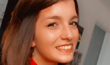 Una profesora se enamoró de su alumno de 15 años y le mandó miles de mensajes acosándolo