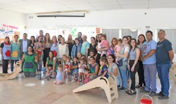 Junto al intendente,Guillermo Britos, Tolosa Paz firmó un convenio para la construcción de cinco playones deportivos y anunció obras