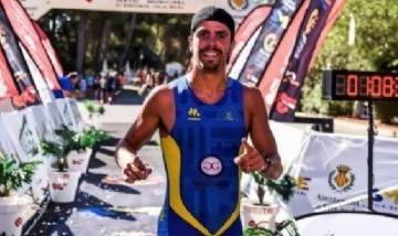 Por festejar antes de tiempo, un atleta argentino quedó segundo y su video se volvió viral en las redes