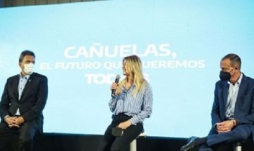 Día de la Industria en Cañuelas: Sergio Massa y Marisa Fassi le hablaron a empresarios