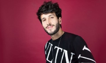 Sebastián Yatra anunció su nuevo proyecto junto a niños y adolescentes
