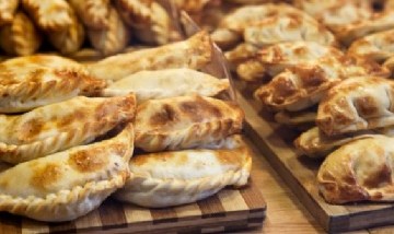 Hackearon el WhatsApp de un negocio y un cliente viralizó la charla con el estafador