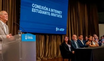 Córboda: Juan Schiaretti lanzó la iniciativa "Conexión a Internet Estudiantil Gratuita"