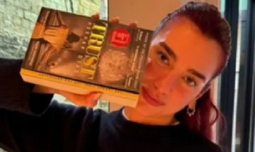 Dua Lipa se declaró fan del escritor argentino Hernán Díaz y comentó su último libro