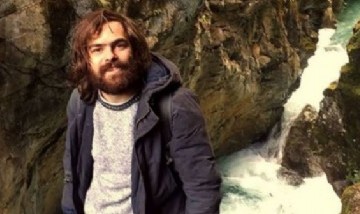 Adiós vikingo: Peter Lanzani se afeitó en vivo y causó furor en las redes sociales
