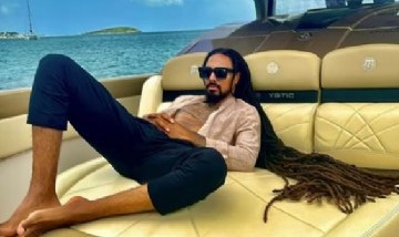 Dos futbolistas fueron expulsados por tirarle de las rastas a Aedan Scipio en pleno partido de Concacaf