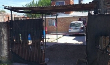 Horror: Una madre aprendía a manejar y atropelló a sus tres hijos accidentalmente