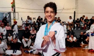 Con 17 años, el rosarino Valentino Daverio se consagró campeón mundial de taekwondo en Finlandia
