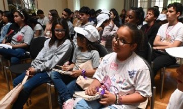 Presentaron el documento sobre infancias y cambio climático elaborado por jóvenes de la región