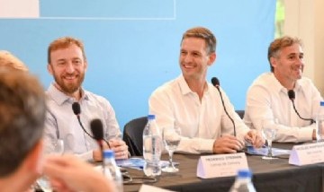 Mantegazza reunió en San Vicente a jefes comunales bonaerenses y santafesinos