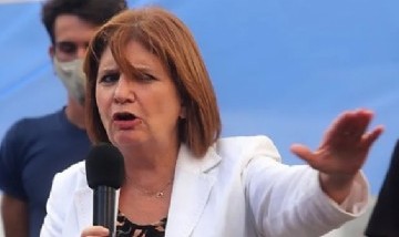 Patricia Bullrich dijo que si llega a la Presidencia "no van a quedar planes sociales"