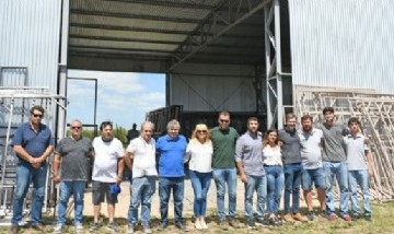 El intendente Britos recorrió la empresa BMR S.A, radicada en el Parque Industrial de Moquehuá