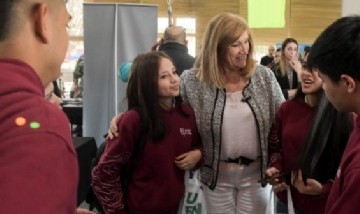 La Municipalidad de Paraná realizó la feria de ofertas académicas y oficios Construir Futuro