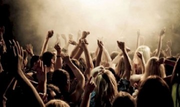 Rompiendo las reglas: ¿Cómo se organizan los bonaerenses para armar fiestas clandestinas?