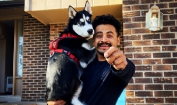 Johnny y su pequeño husky desde México.