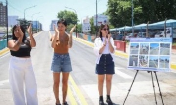 Mayra Mendoza y Eva Mieri supervisaron la reapertura del puente 14 de Agosto tras una refacción integral